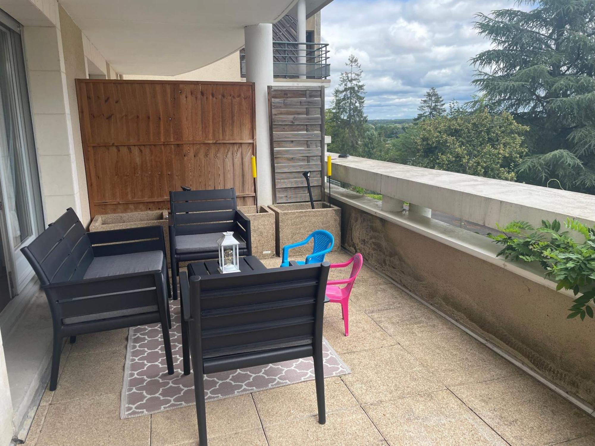 Appartement Avec Parking & Linge Inclus & Local Velos Blois Exteriör bild