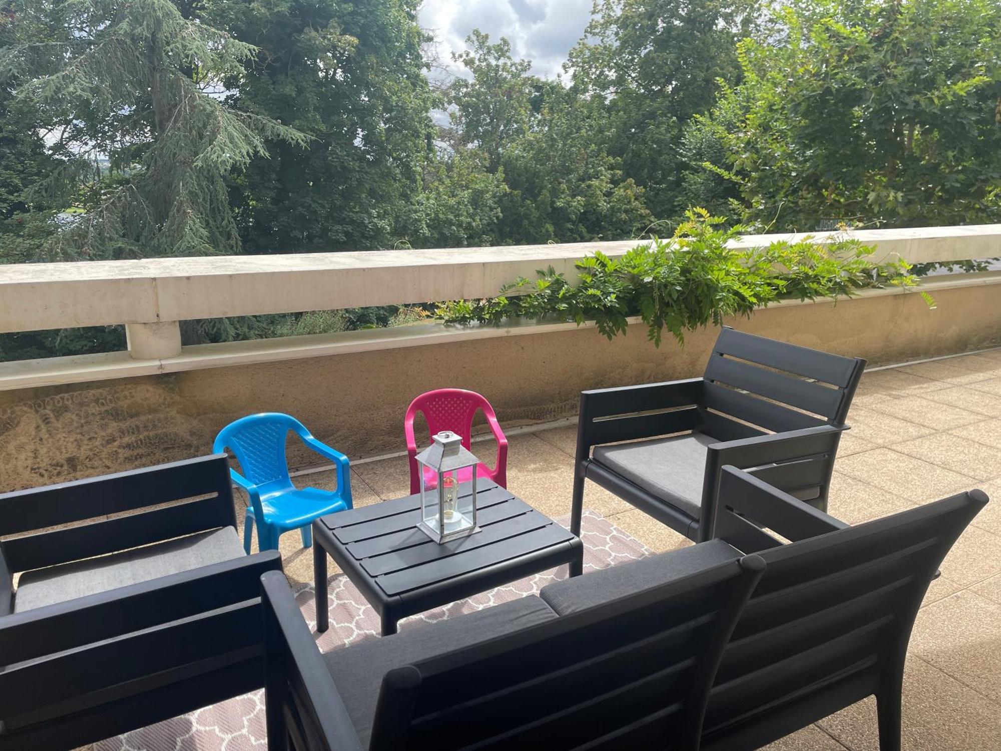 Appartement Avec Parking & Linge Inclus & Local Velos Blois Exteriör bild