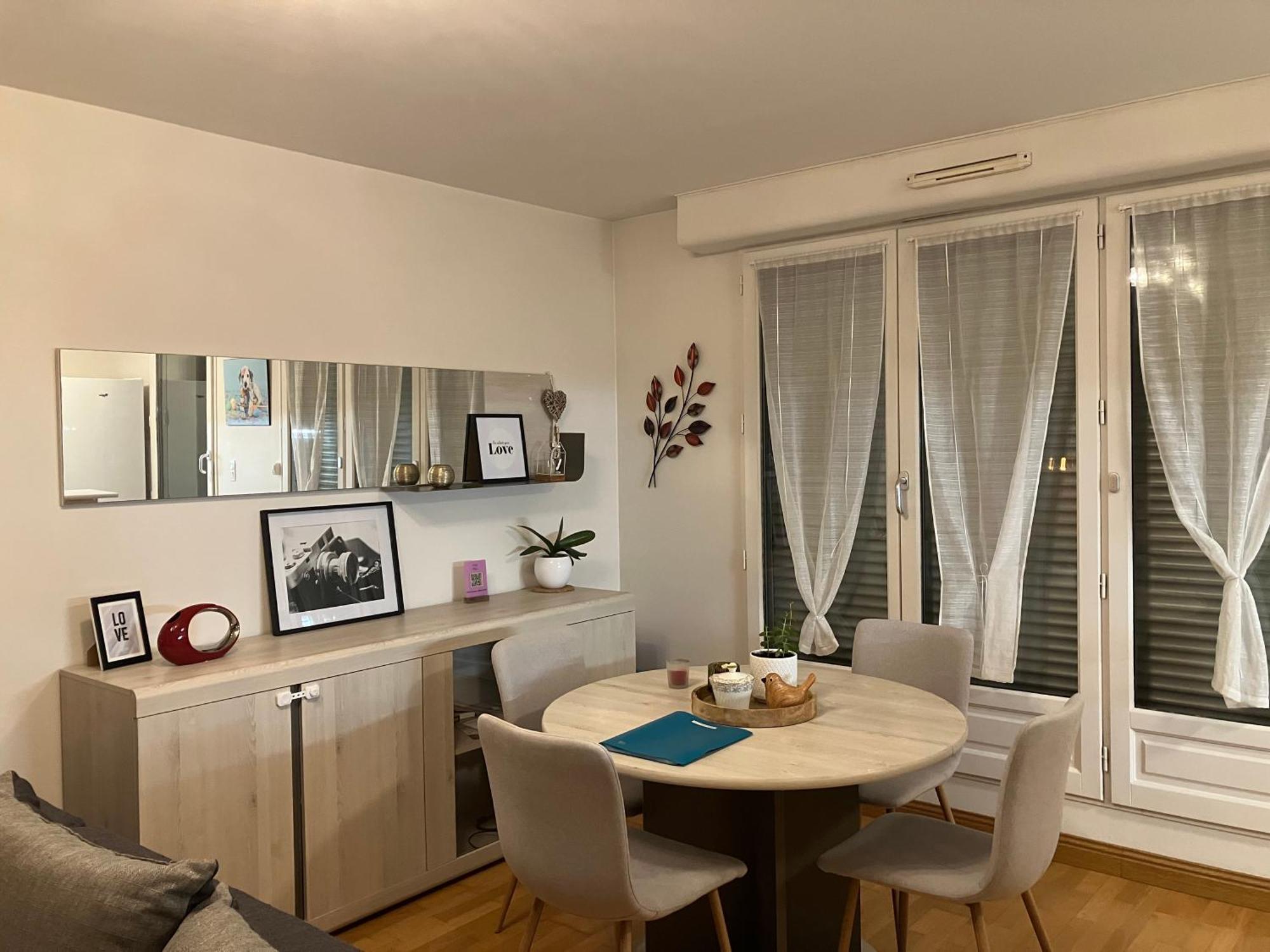 Appartement Avec Parking & Linge Inclus & Local Velos Blois Exteriör bild